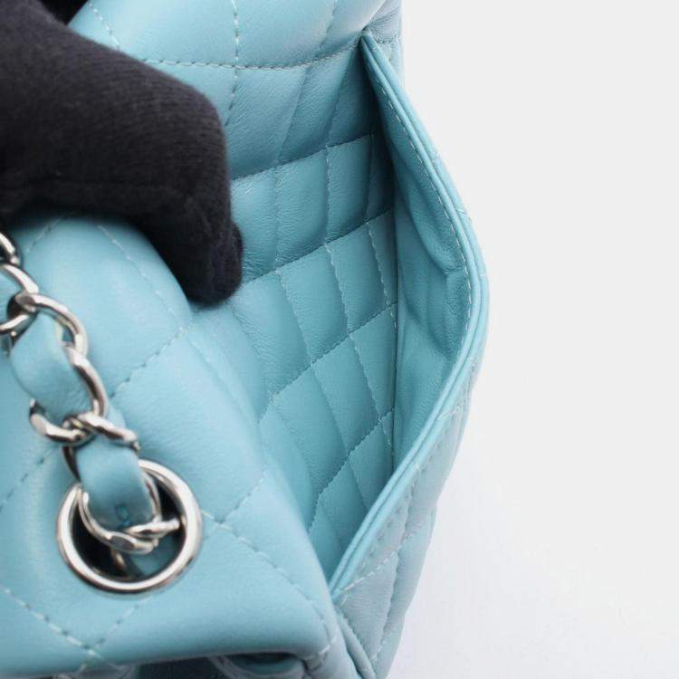 مملوكة مسبقًا Chanel Mini Matelasse Shoulder Bag Lambskin Leather Blue