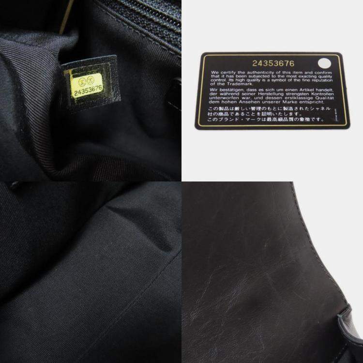 Pre Owned Chanel Chevron V-Stitch Handbag In Calf Leather