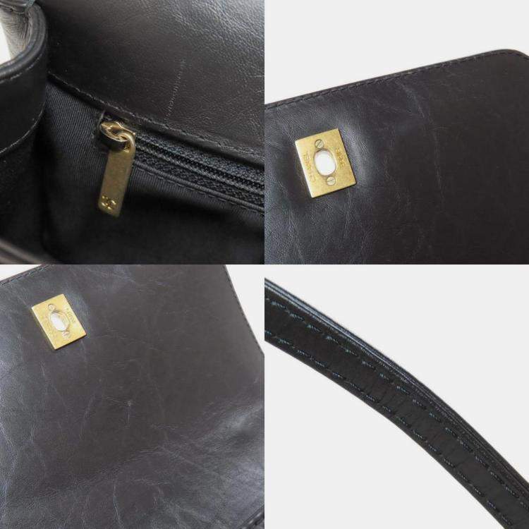 Pre Owned Chanel Chevron V-Stitch Handbag In Calf Leather