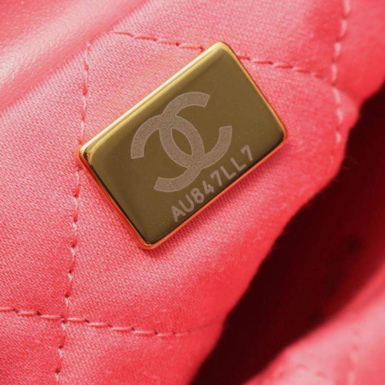 مملوكة مسبقًا Chanel 22 Mini Shoulder Bag Leather Pink