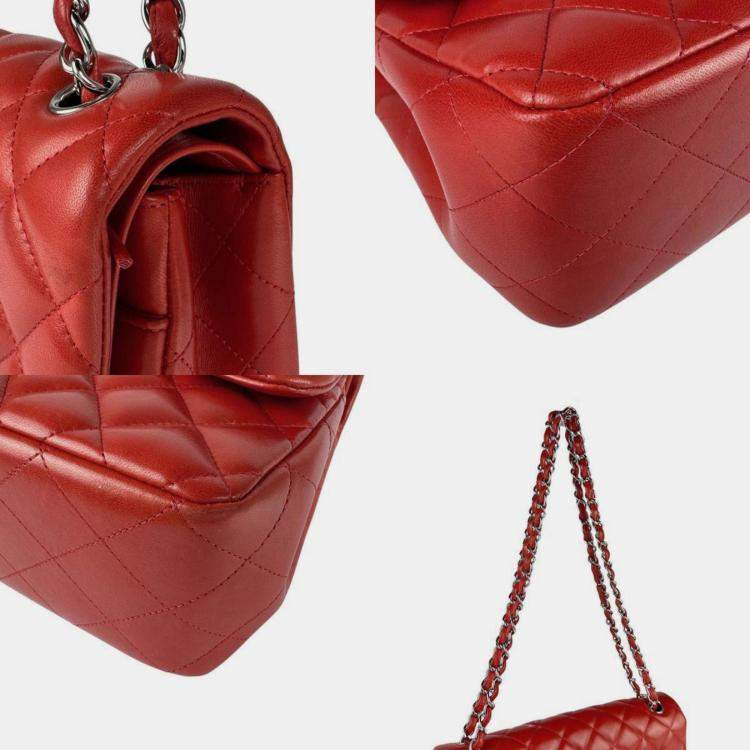 Pre Owned Chanel Matelasse Shoulder Bag With Double Flap Leather And Metallic Finish Red Silver