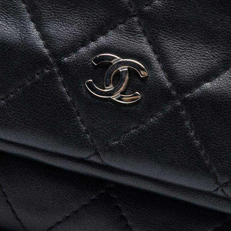 Pre Owned Chanel Black Quilted Lambskin CC Beauty Foldover Clutch