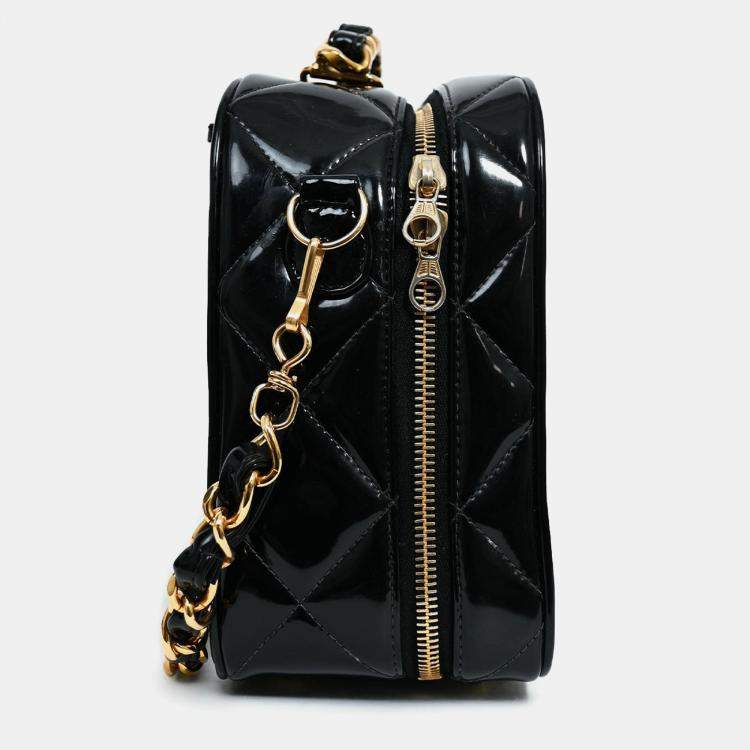 مملوكة مسبقًا Chanel 1994-96 Black Patent Leather Large Vanity Case