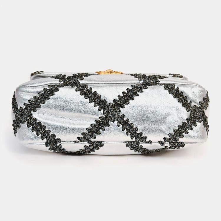 Pre Owned Chanel Limited Edition Silver/Gunmetal Crochet Small 19 Duo-Toned Chain Shoulder Bag