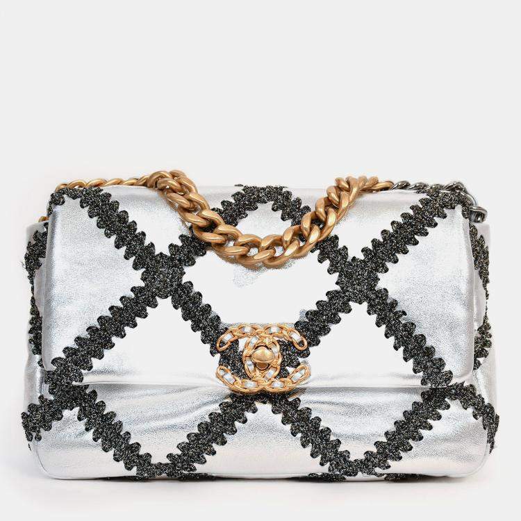 Pre Owned Chanel Limited Edition Silver/Gunmetal Crochet Small 19 Duo-Toned Chain Shoulder Bag