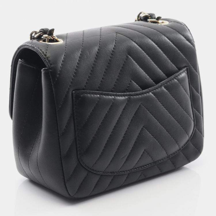 Pre Owned Chanel Classic Single Flap Mini Black Chevron Leather Shoulder Bag