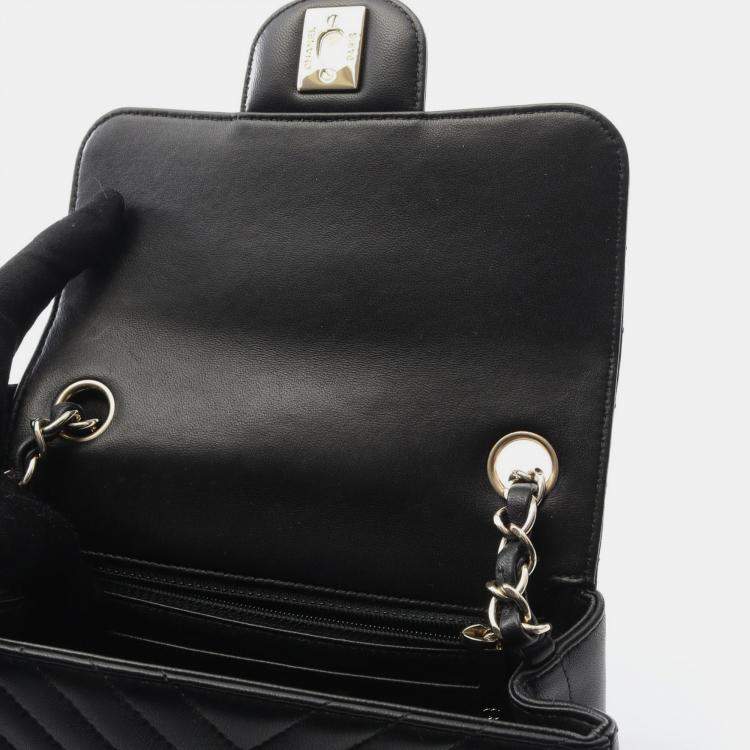 Pre Owned Chanel Classic Single Flap Mini Black Chevron Leather Shoulder Bag