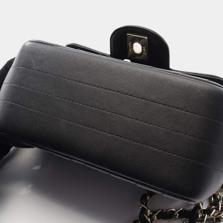 Pre Owned Chanel Classic Single Flap Mini Black Chevron Leather Shoulder Bag