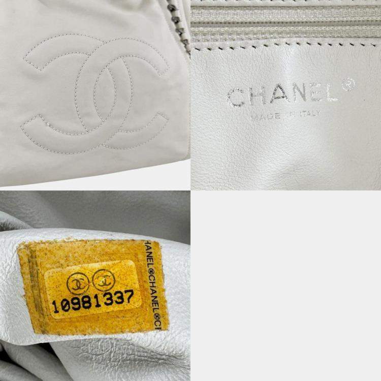 Pre Owned Chanel Shoulder Bag Leather Ivory