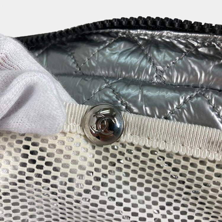 Pre Owned Chanel White Black Fabric Bag 