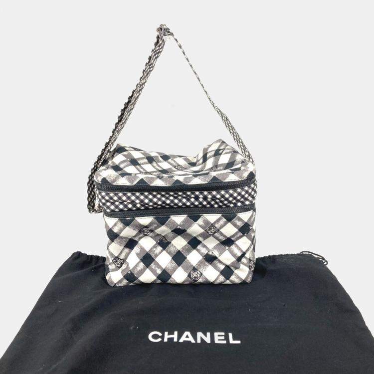 Pre Owned Chanel Check Cc Coco Mark Handbag/Shoulder Bag Canvas White