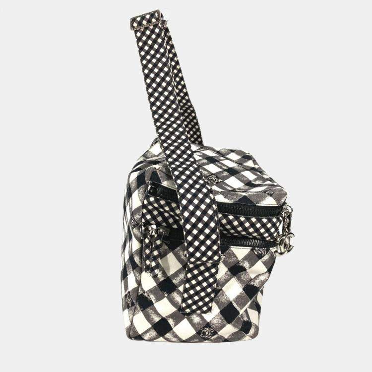 Pre Owned Chanel Check Cc Coco Mark Handbag/Shoulder Bag Canvas White