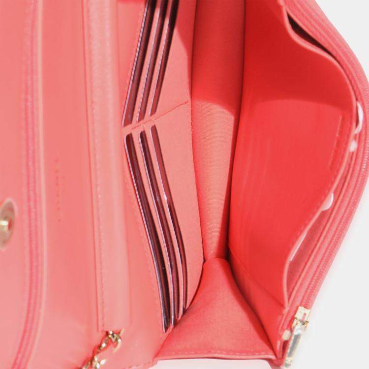 Pre Owned Chanel Pink Quilted Lambskin Classic Wallet On Chain