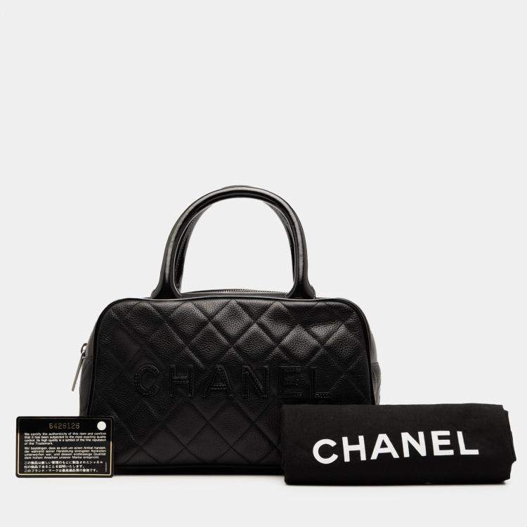 Pre Owned حقيبة شانيل سوداء مبطنة من جلد العجل مع شعار بولر