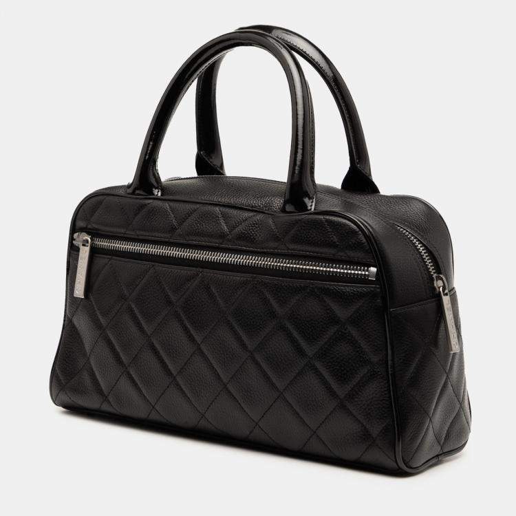 Pre Owned حقيبة شانيل سوداء مبطنة من جلد العجل مع شعار بولر