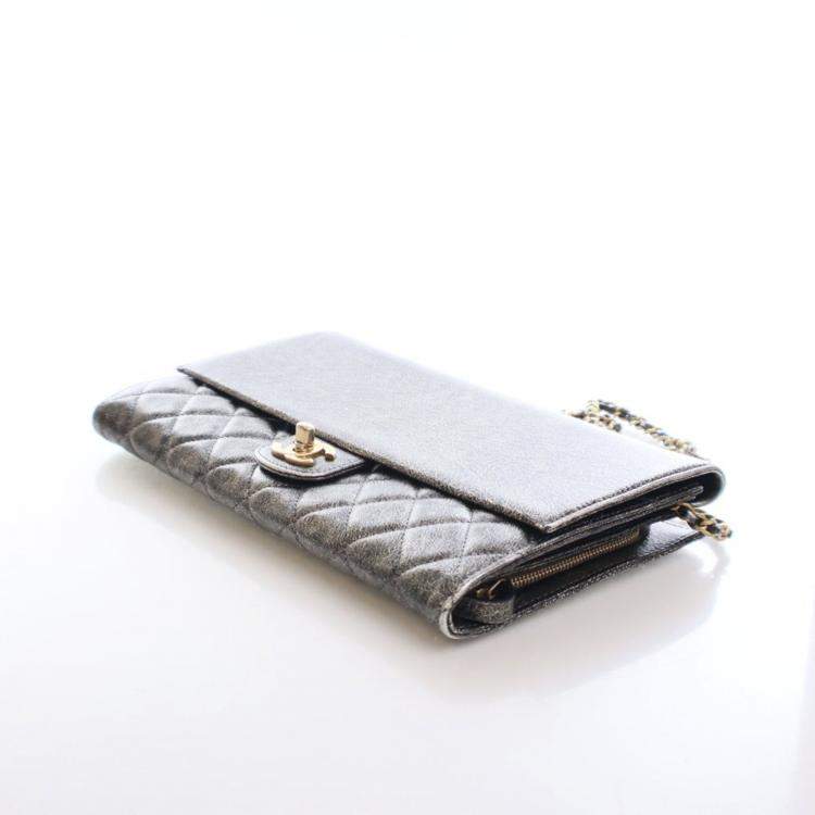 Pre Owned Chanel Cracked Metallic Calfskin Zip Away Chain Clutch