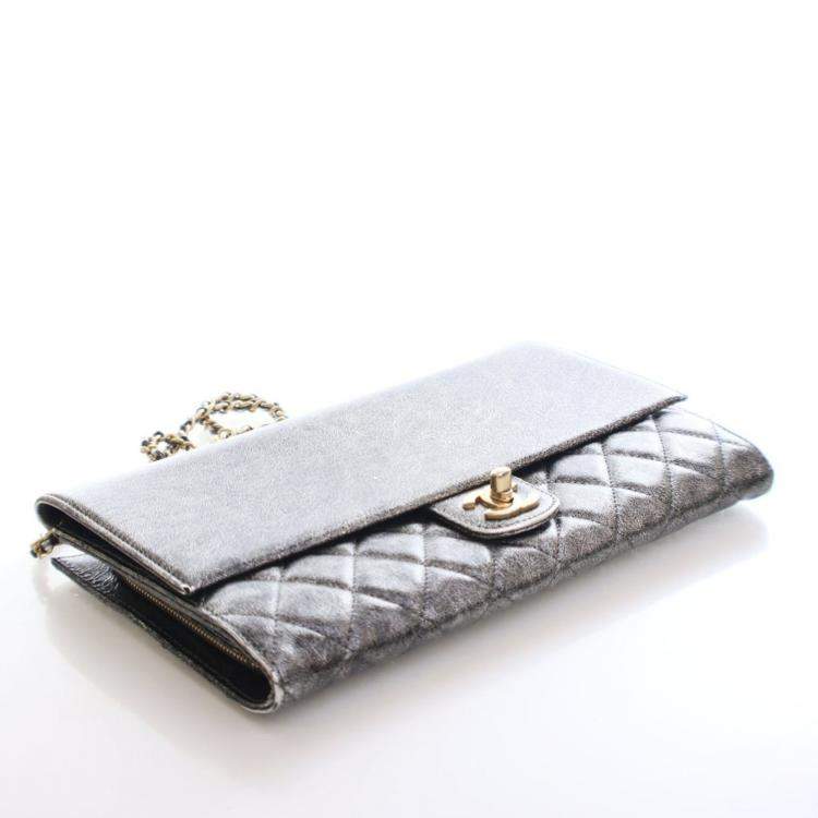 Pre Owned Chanel Cracked Metallic Calfskin Zip Away Chain Clutch