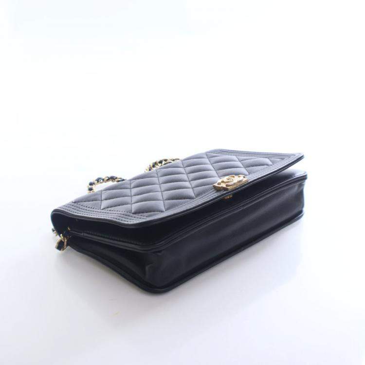 مملوكة مسبقًا Chanel Caviar Boy Wallet On Chain (WOC)