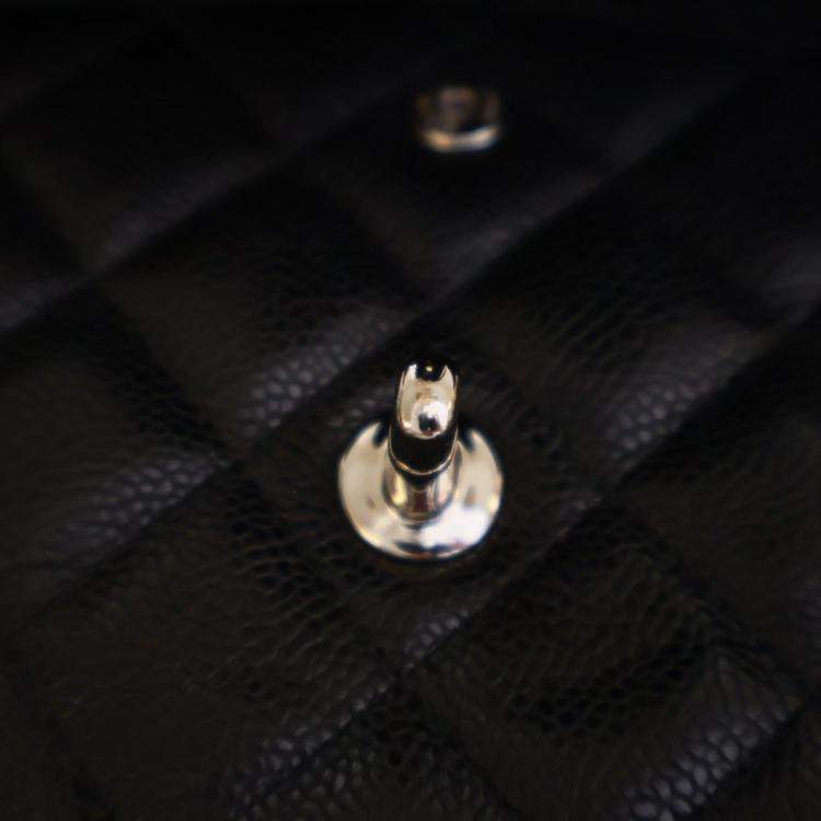 Pre Owned Chanel Jumbo Caviar Classic DoubleFlap Bag