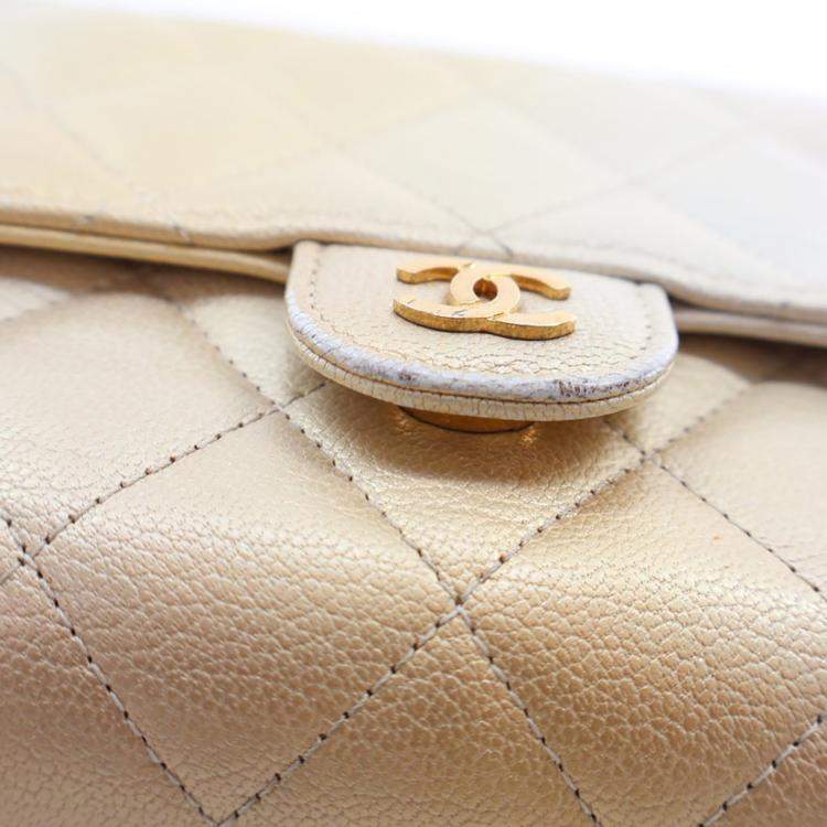 مملوكة مسبقًا Chanel Metallic Lambskin Phone Holder Wallet On Chain (WOC)