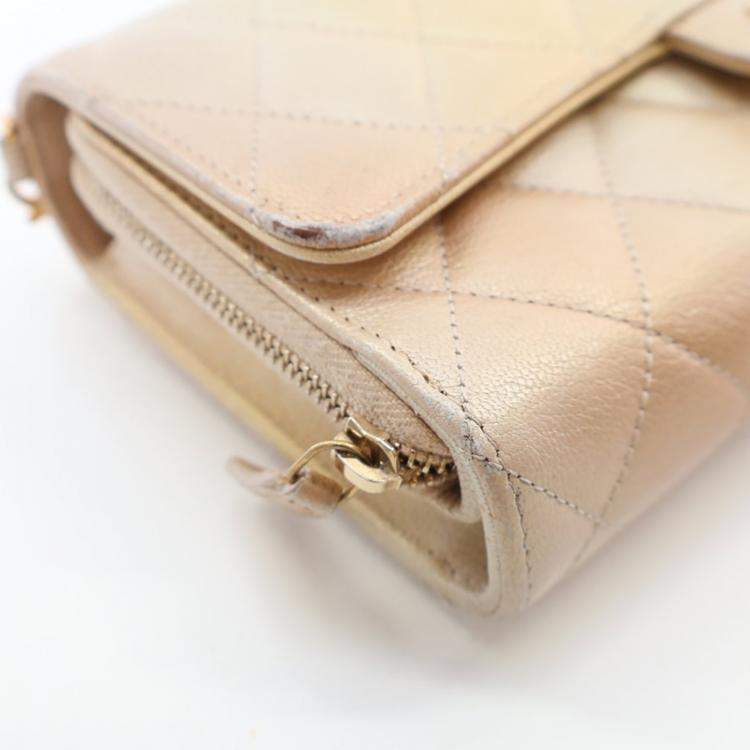 مملوكة مسبقًا Chanel Metallic Lambskin Phone Holder Wallet On Chain (WOC)