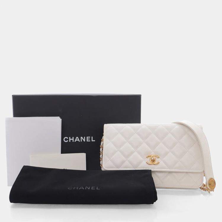 Pre Owned Chanel Caviar Twist Your Buttons Wallet On Chain (WOC)