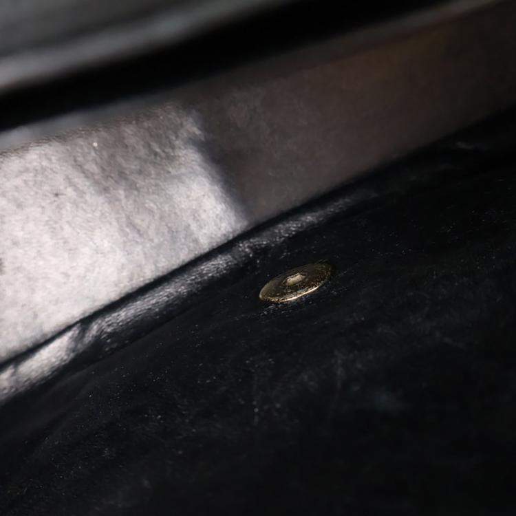 مملوكة مسبقًا Chanel Jumbo Caviar Classic Single Flap Bag