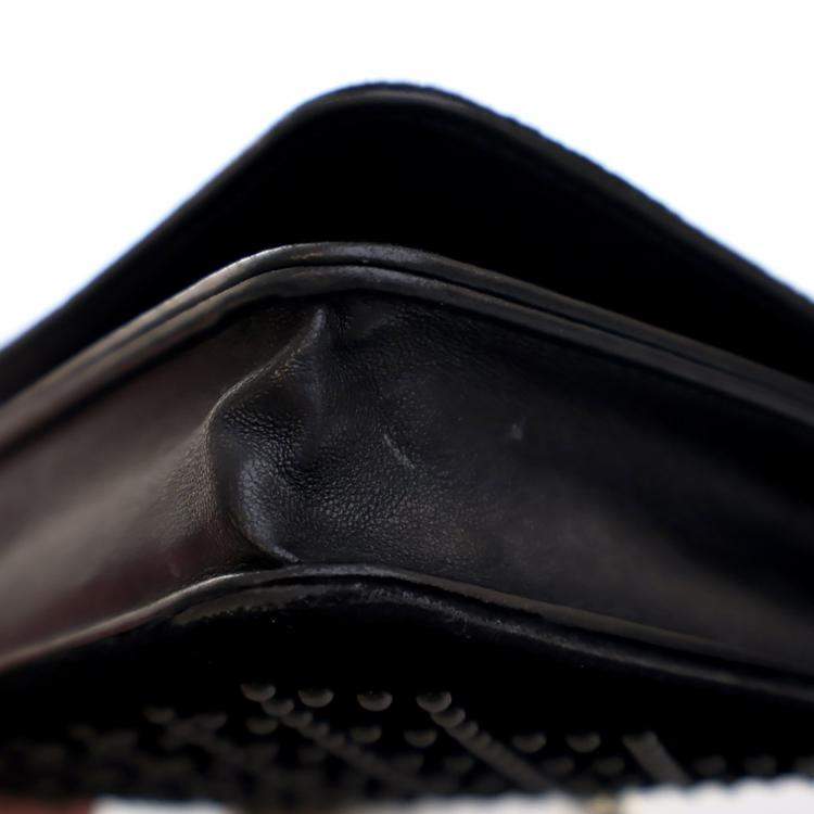 مملوكة مسبقًا Chanel Velvet Embellished Wallet On Chain (WOC)