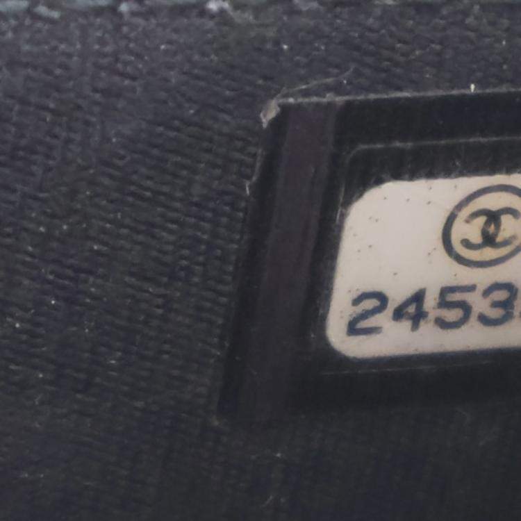 مملوكة مسبقًا Chanel Velvet Embellished Wallet On Chain (WOC)