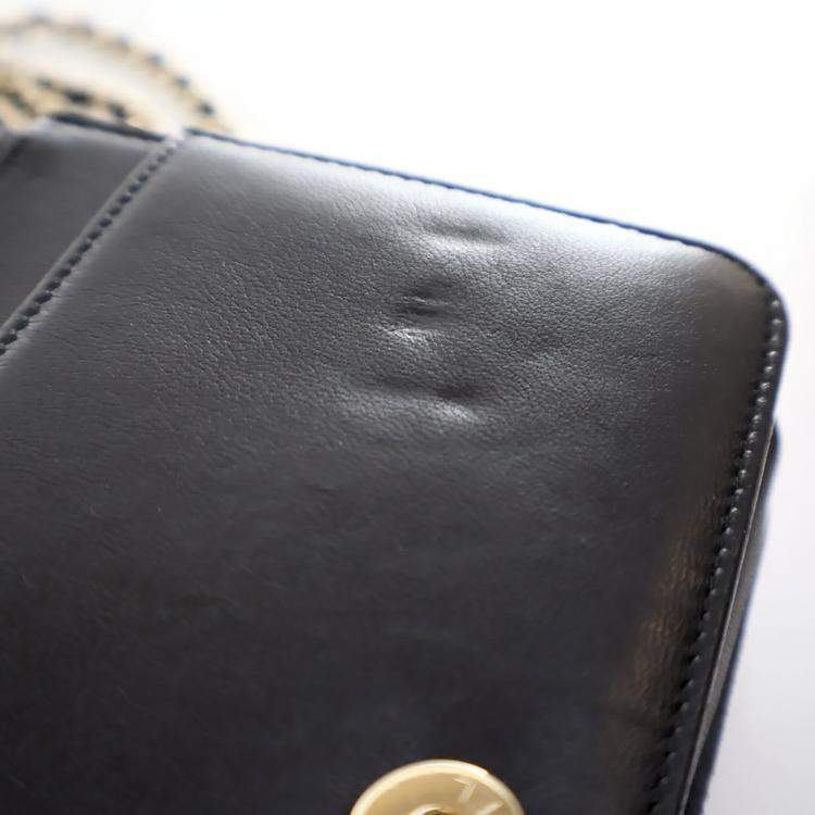 مملوكة مسبقًا Chanel Velvet Embellished Wallet On Chain (WOC)
