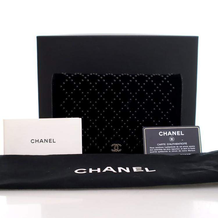 مملوكة مسبقًا Chanel Velvet Embellished Wallet On Chain (WOC)