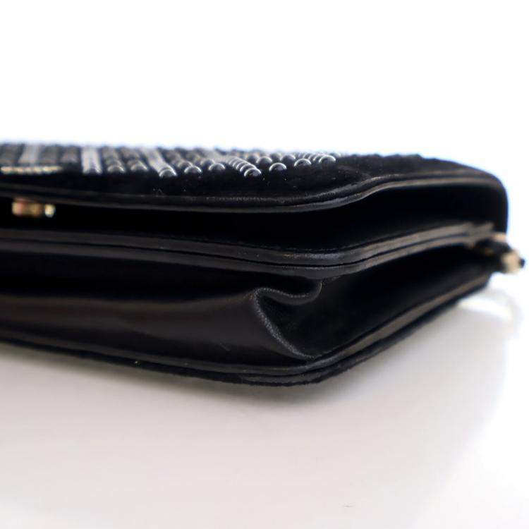 مملوكة مسبقًا Chanel Velvet Embellished Wallet On Chain (WOC)