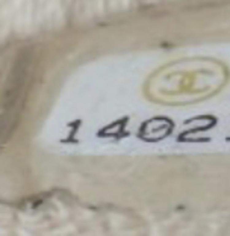 Pre Owned Chanel Medium Caviar Classic Double Flap Bag