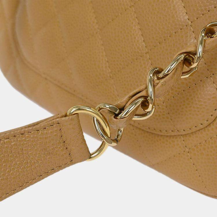 مملوكة مسبقًا Chanel Beige Calfskin Handbag