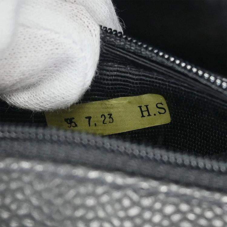 مملوكة مسبقًا Chanel Black Calfskin Chevron Single Flap Shoulder Bag