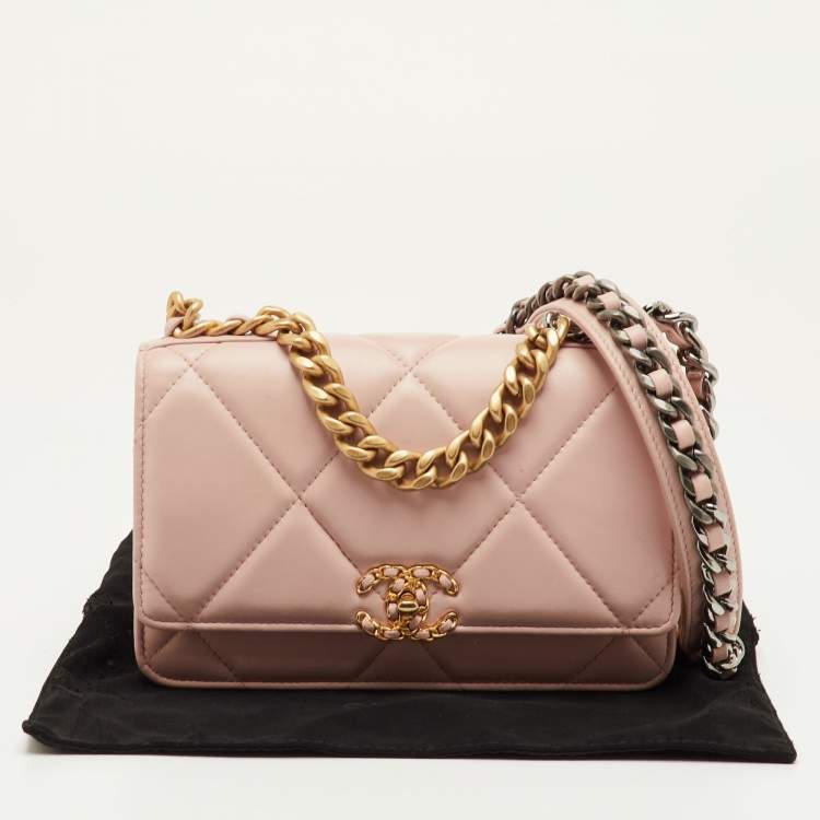 Pre Owned Chanel 19 Flap Pink Quilted Leather Wallet On Chain