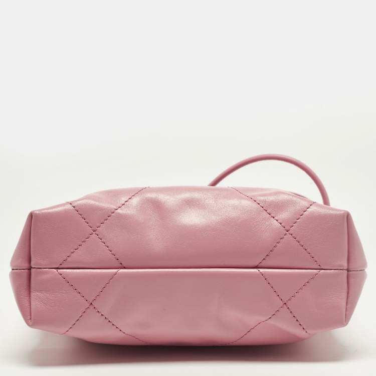 مملوكة مسبقًا Chanel 22 Mini Pink Quilted Leather Chain Bag