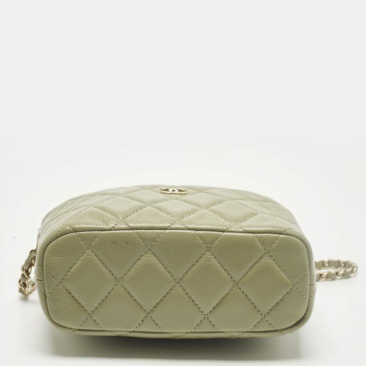 Pre Owned Chanel Classic Chain Light Green Quilted Caviar Leather Hobo