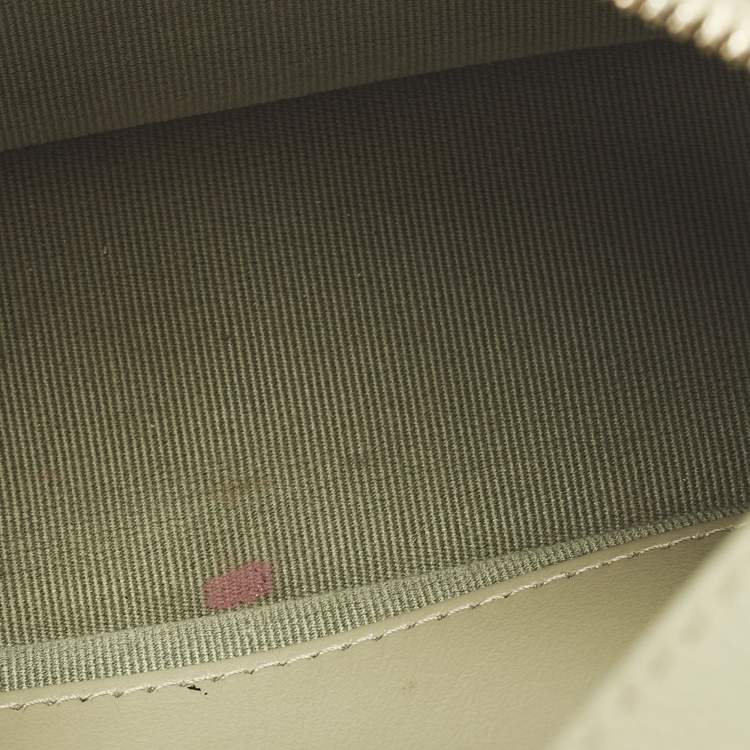 Pre Owned Chanel Classic Chain Light Green Quilted Caviar Leather Hobo