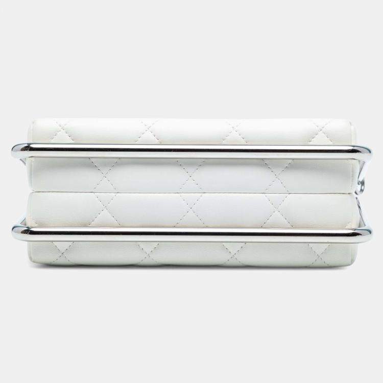 Pre Owned Chanel White Quilted Lambskin Metal Bar Convertible Clutch