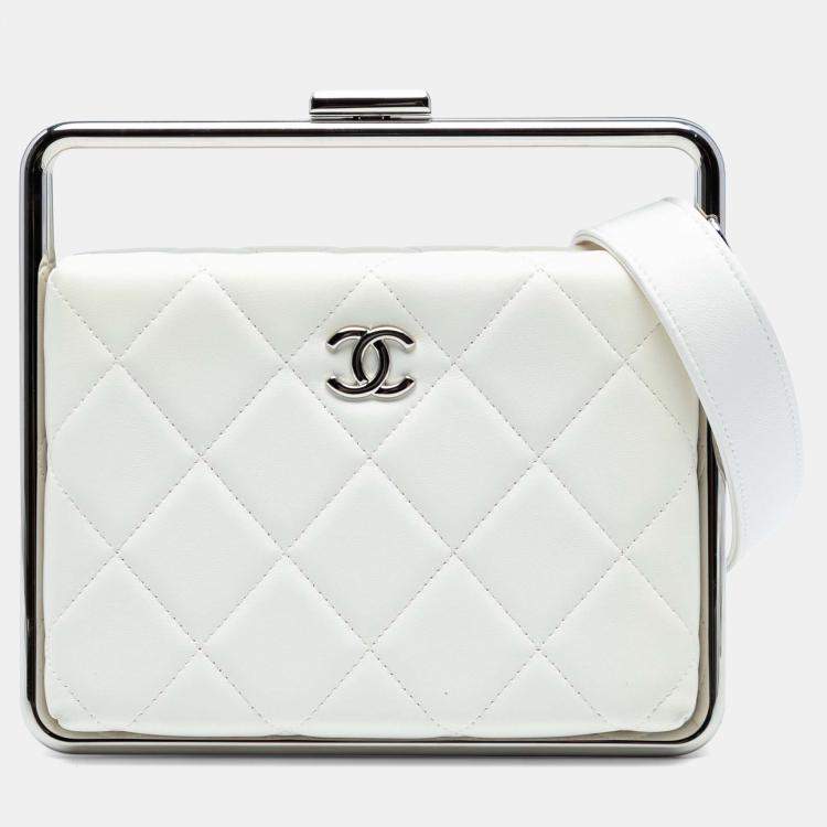 Pre Owned Chanel White Quilted Lambskin Metal Bar Convertible Clutch