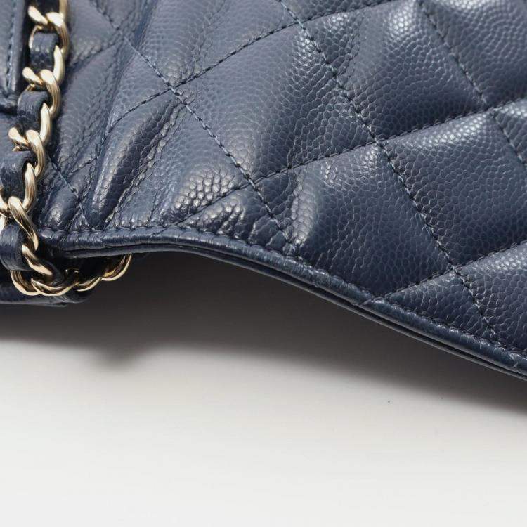مملوكة مسبقًا Chanel Matelasse Shoulder Bag In Calfskin Leather Navy Blue