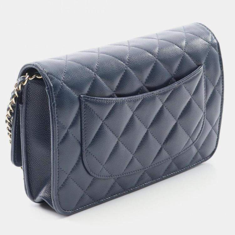 مملوكة مسبقًا Chanel Matelasse Shoulder Bag In Calfskin Leather Navy Blue