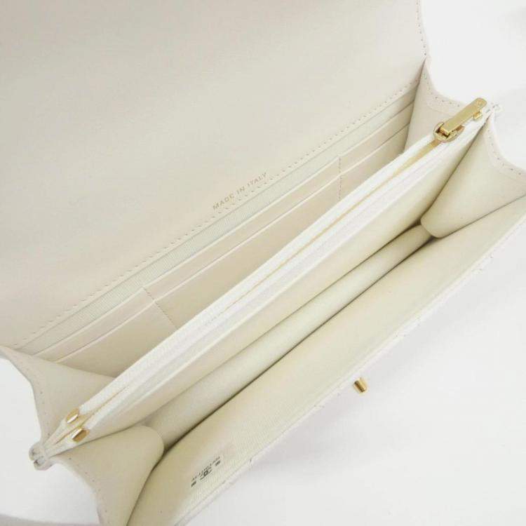 Pre Owned Chanel White Leather Chain Clutch