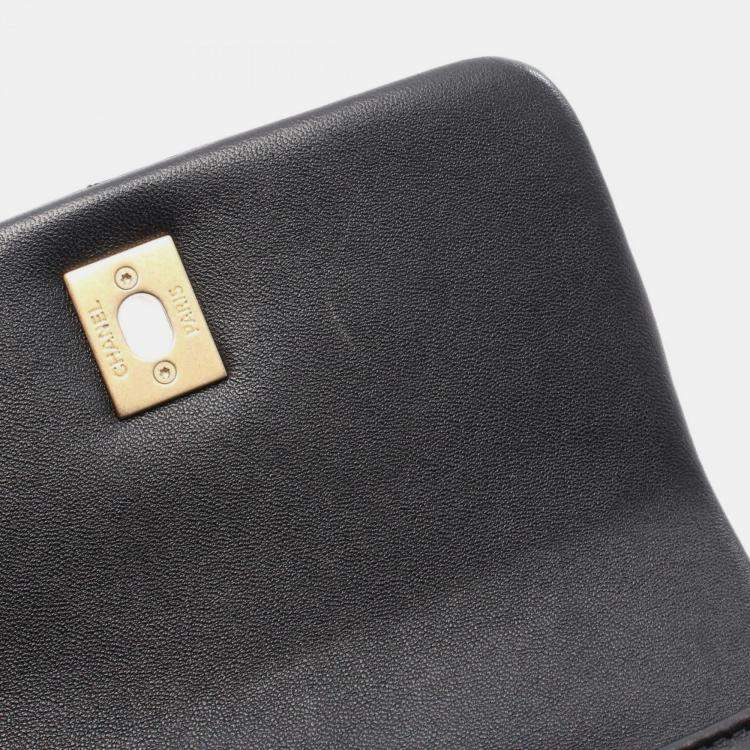 Pre Owned Chanel Matelasse Shoulder Bag Lambskin Leather Black