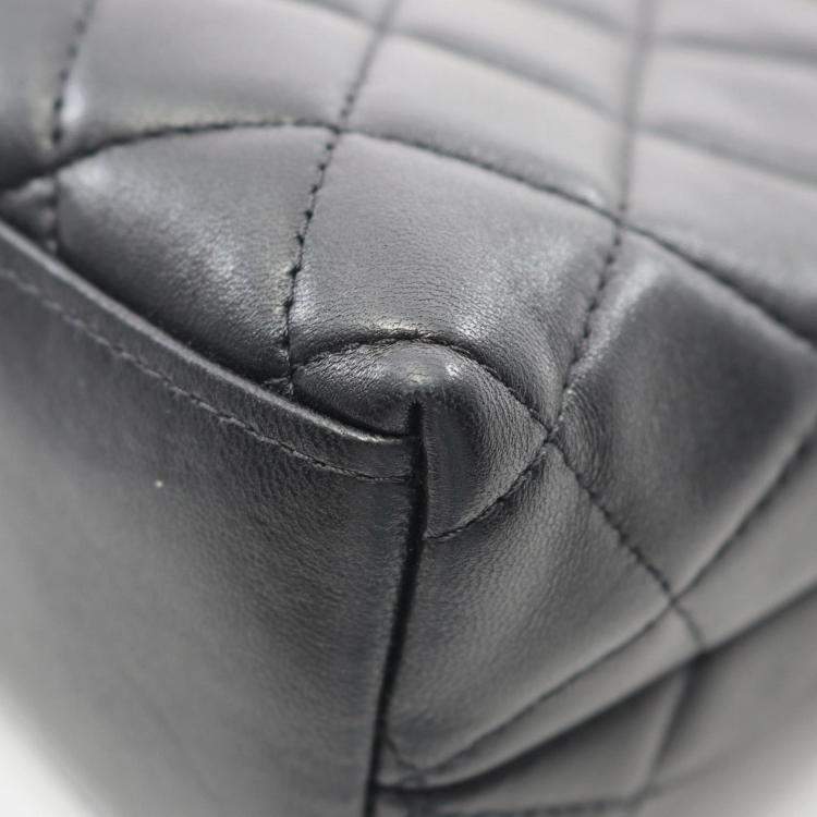 Pre Owned Chanel Matelasse Shoulder Bag Lambskin (Sheepskin) Black