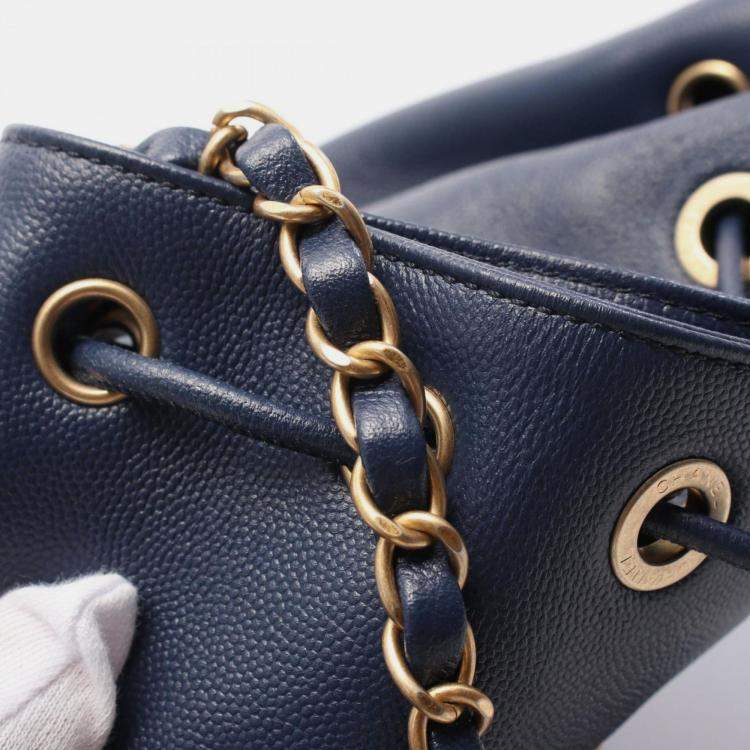 مملوكة مسبقًا Chanel Deauville Shoulder Bag Leather Grained Calfskin Navy