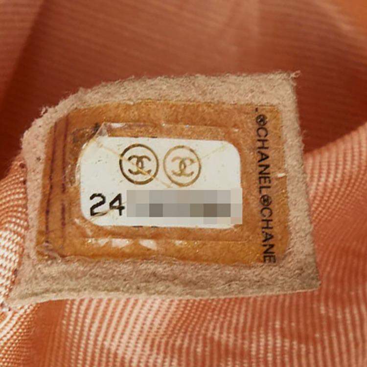 Pre Owned Chanel Chevron Coco Mark Chain Shoulder Bag Beige Silver Caviar Skin