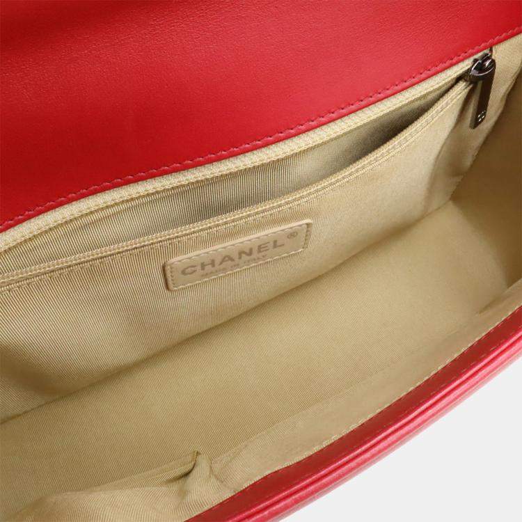 مملوكة مسبقًا Chanel Boy Chanel Matelasse Coco Mark Chain Shoulder Bag In Fuchsia Pink Lambskin