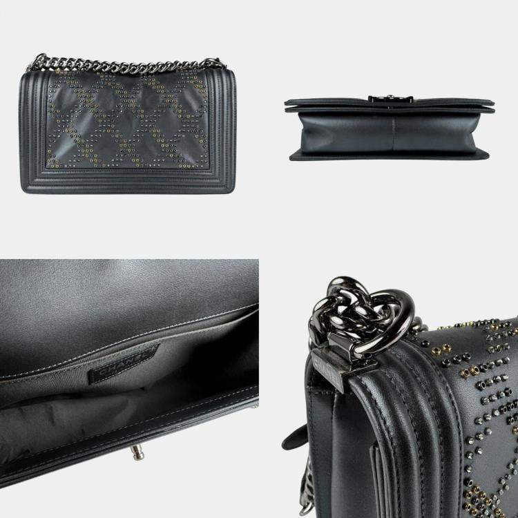 Pre Owned Chanel Boy Chanel Shoulder Bag In Leather And Metallic Gray